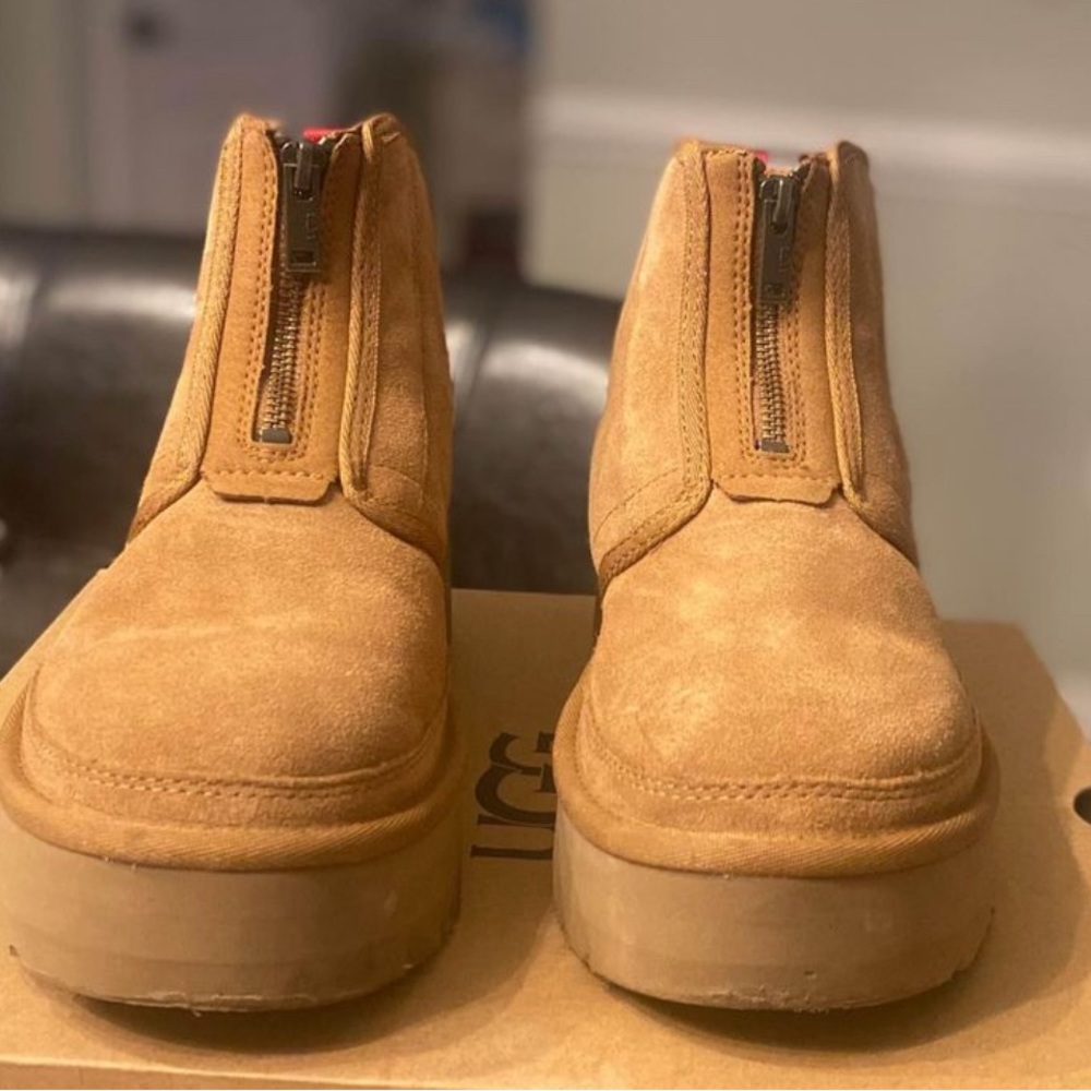 UGG Neumel Platform Zip